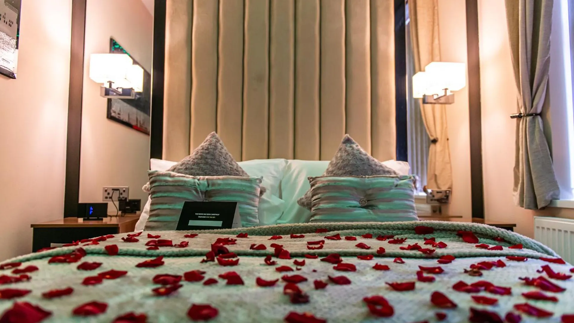 Aphrodite Suites Bradford  0*, Bradford (West Yorkshire) United Kingdom