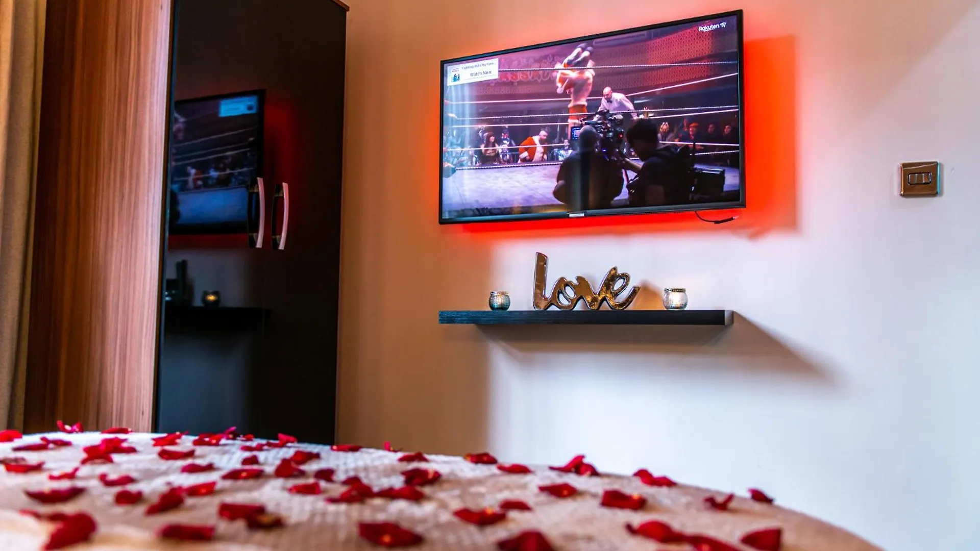 Aphrodite Suites Bradford  Apartment